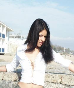 <p class='ppt-number'>221 779 + PIN 457</p><p class='ppt-pricing-de'>1,99 Euro/Min.</p>