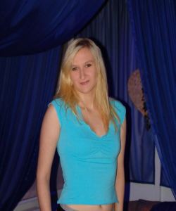 <p class='ppt-number'>221 779 + PIN 139</p><p class='ppt-pricing-de'>1,99 Euro/Min.</p>